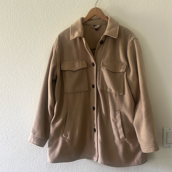 Cozy light tan shacket - Picture 1 of 2